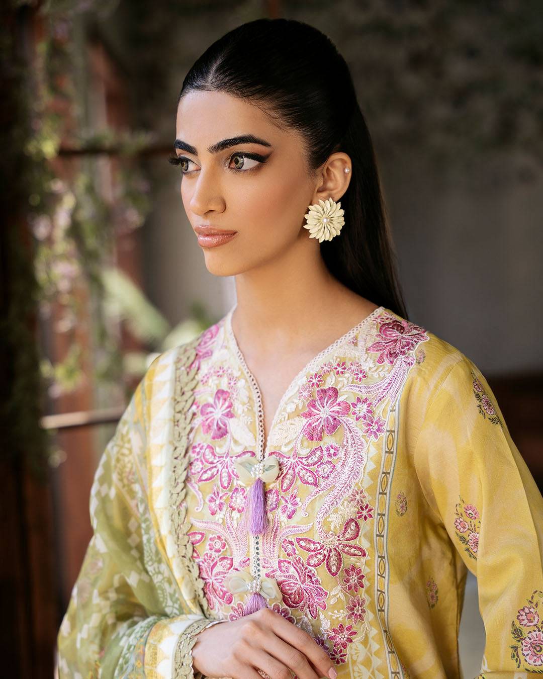 Roheenaz | Flora Printed Lawn | Mystique - Pakistani Designer Dress - by Roheenaz | Type: Luxury - 100% Original at Saira Sultan