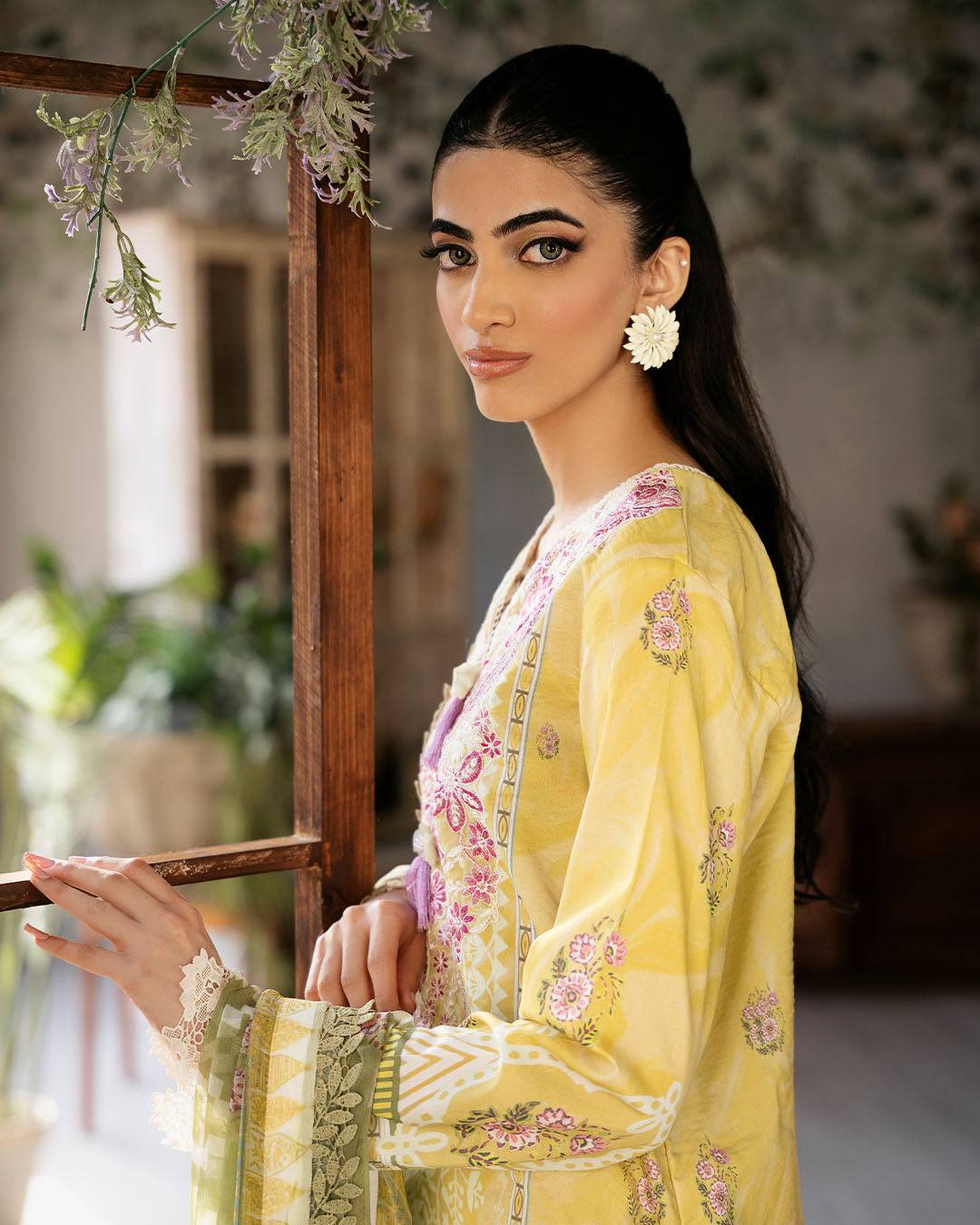 Roheenaz | Flora Printed Lawn | Mystique - Pakistani Designer Dress - by Roheenaz | Type: Luxury - 100% Original at Saira Sultan