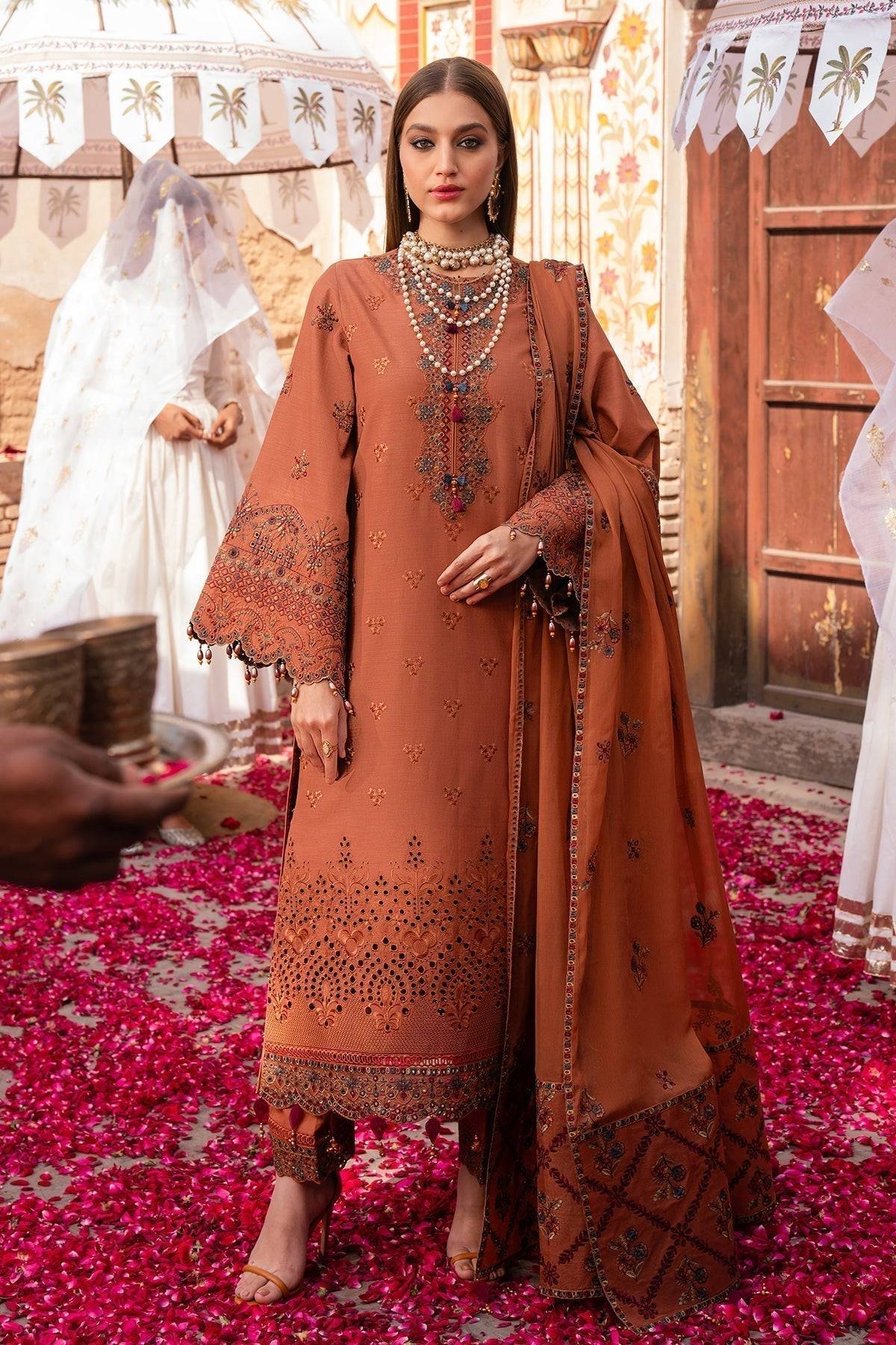 Alizeh | Rawayat Luxury Lawn 24 | Manat - Pakistani Designer Dress - by Alizeh | Type: Luxury - 100% Original at Saira Sultan