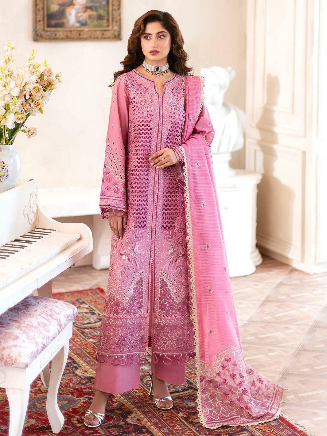 Mahnur | Sophie Luxury Lawn 25 | Raha - Pakistani Designer Dress - by Mahnur | Type: Ladies Clothes - 100% Original at Saira Sultan