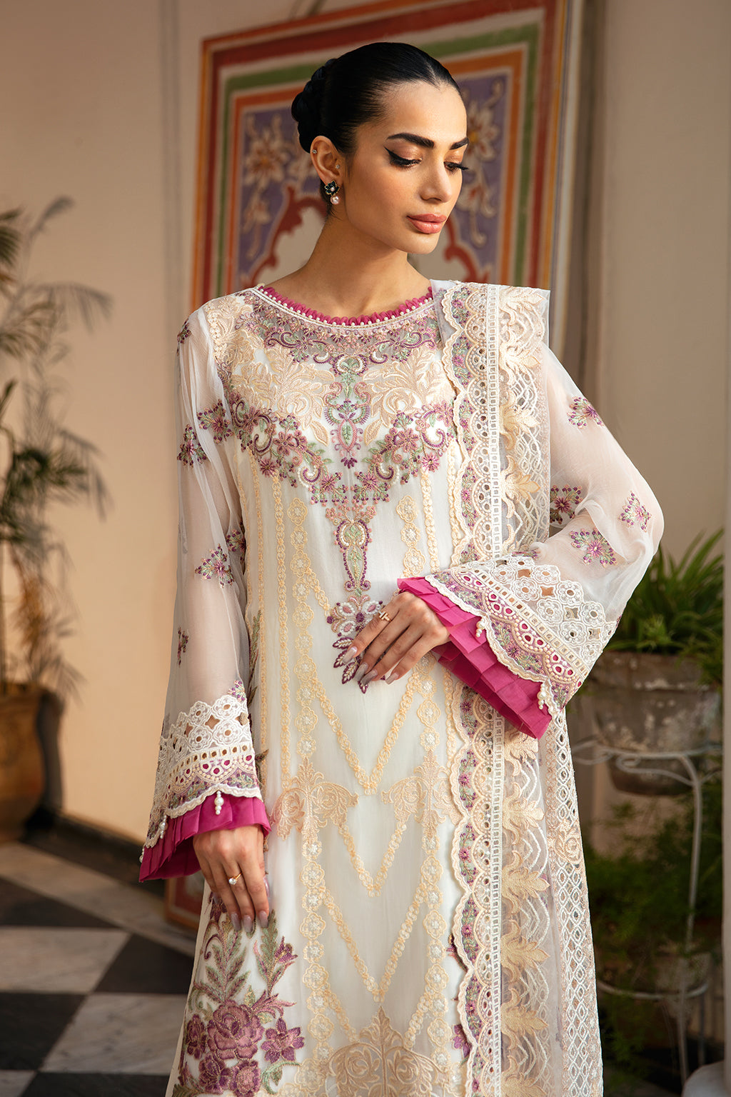 Ramsha | Dastak Luxury Chiffon Collection | Q-107 M Ivory Chiffon