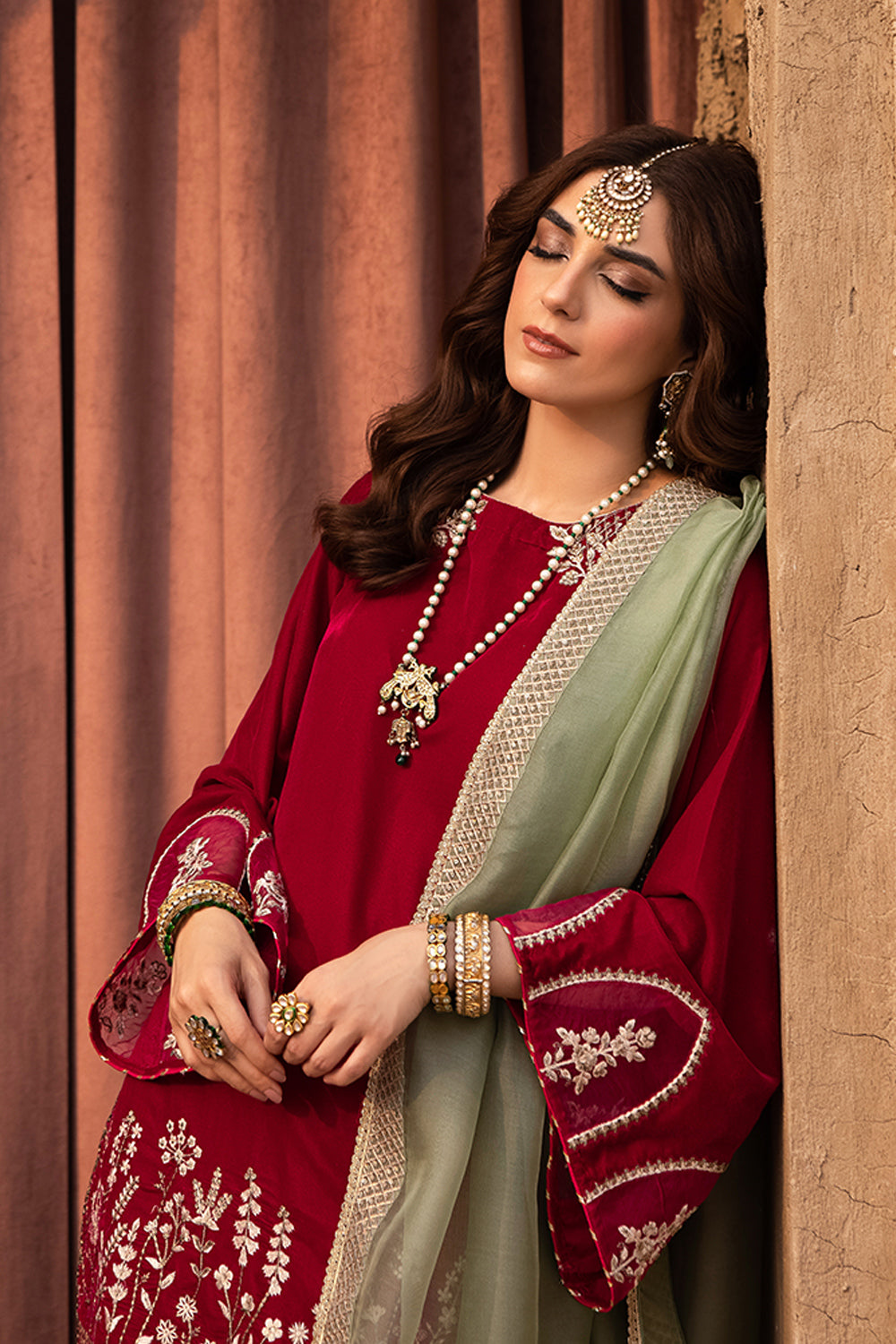 Azure | Vogue Formals | Rose Reverie L Maroon Velvet
