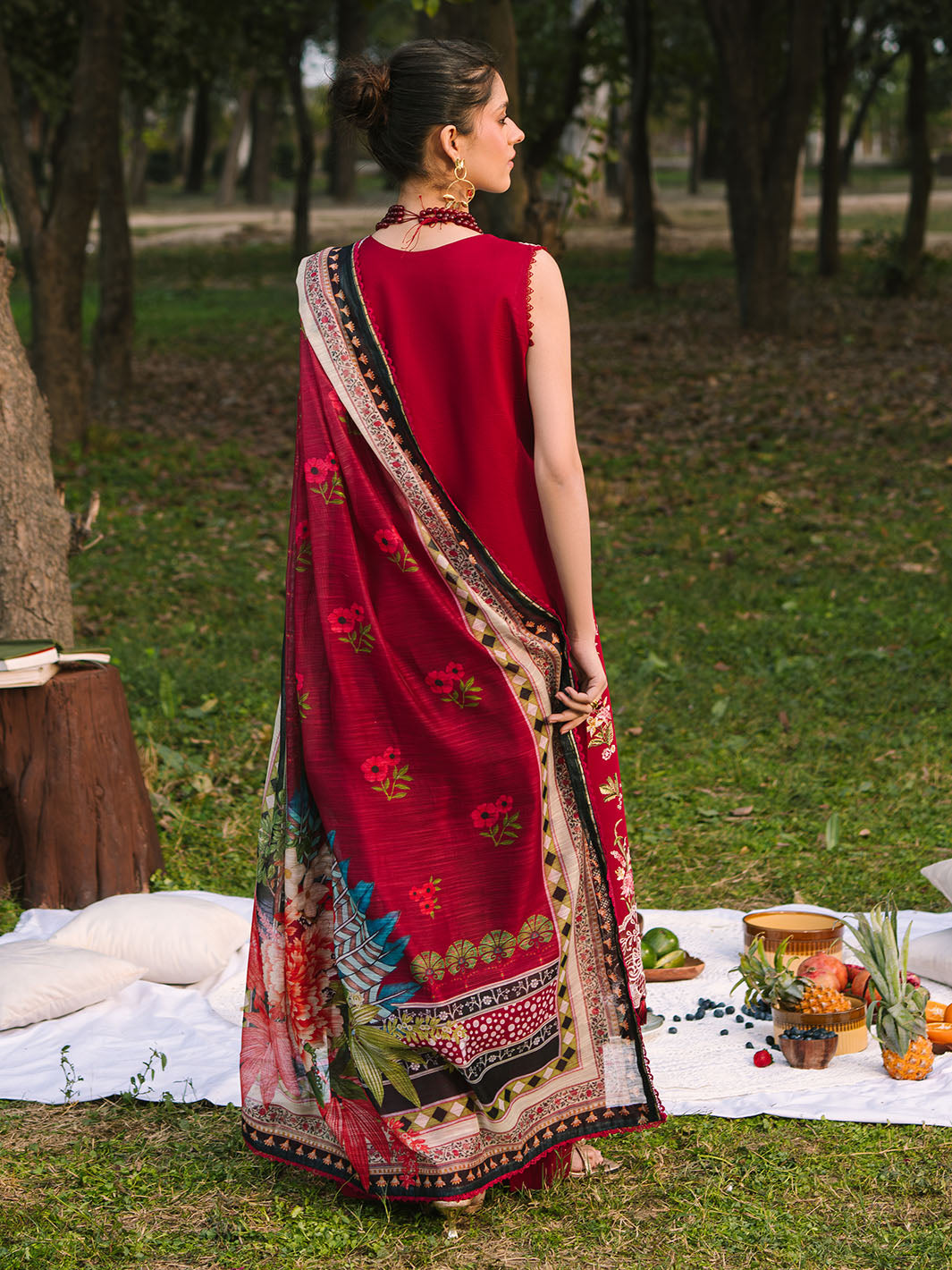 Mahnur | Dahlia Luxury Lawn 25 | Rosina XS Red Lawn