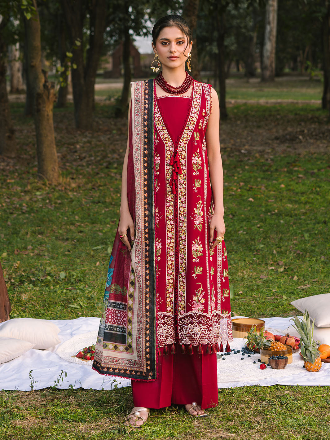 Mahnur | Dahlia Luxury Lawn 25 | Rosina XS Red Lawn