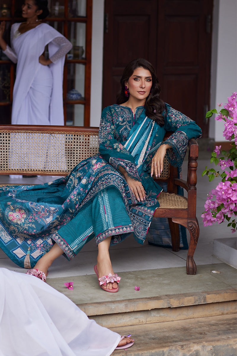 Gulaal | Saffira Lawn 25 | Camila L Teal Blue Lawn