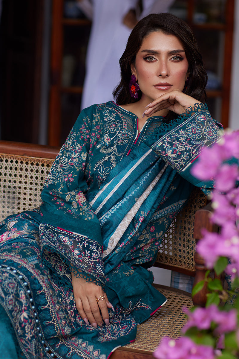 Gulaal | Saffira Lawn 25 | Camila M Teal Blue Lawn
