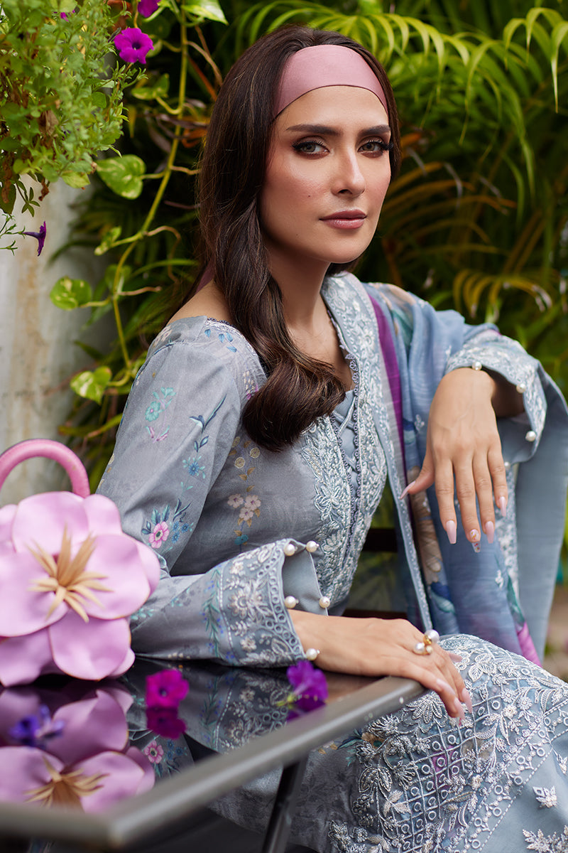 Gulaal | Saffira Lawn 25 | Carla L Steel Gray Hue Lawn