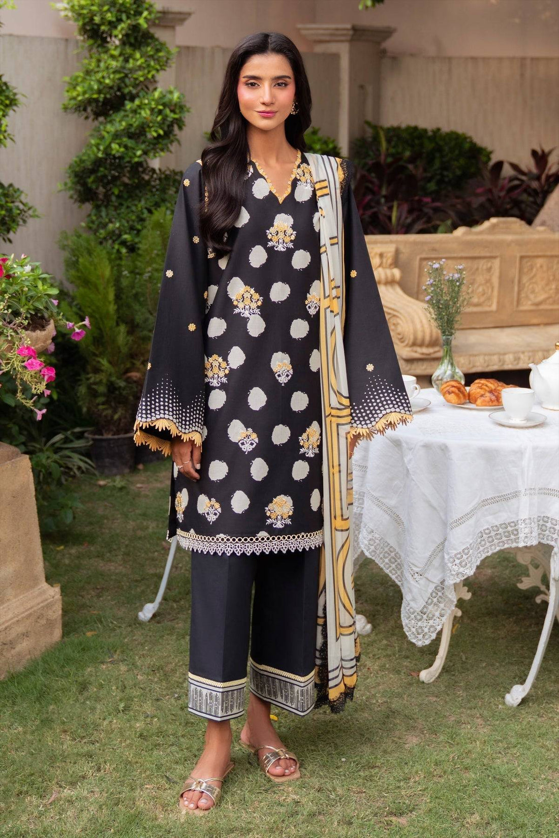 Sable Vogue | Lila Lawn 25 | SAL-03-25 - Pakistani Designer Dress - by Sable Vogue | Type: Ladies Clothes - 100% Original at Saira Sultan