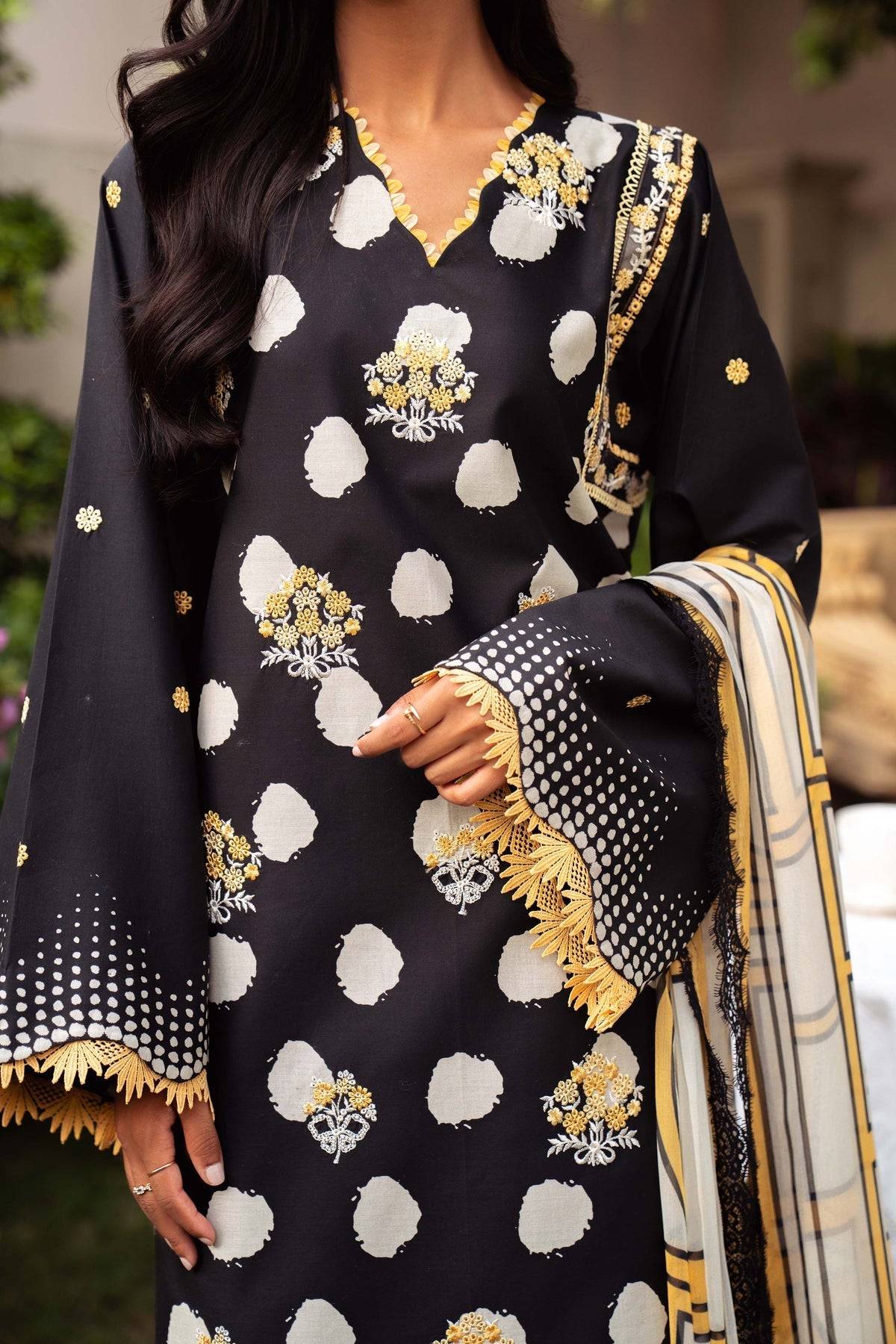 Sable Vogue | Lila Lawn 25 | SAL-03-25 - Pakistani Designer Dress - by Sable Vogue | Type: Ladies Clothes - 100% Original at Saira Sultan
