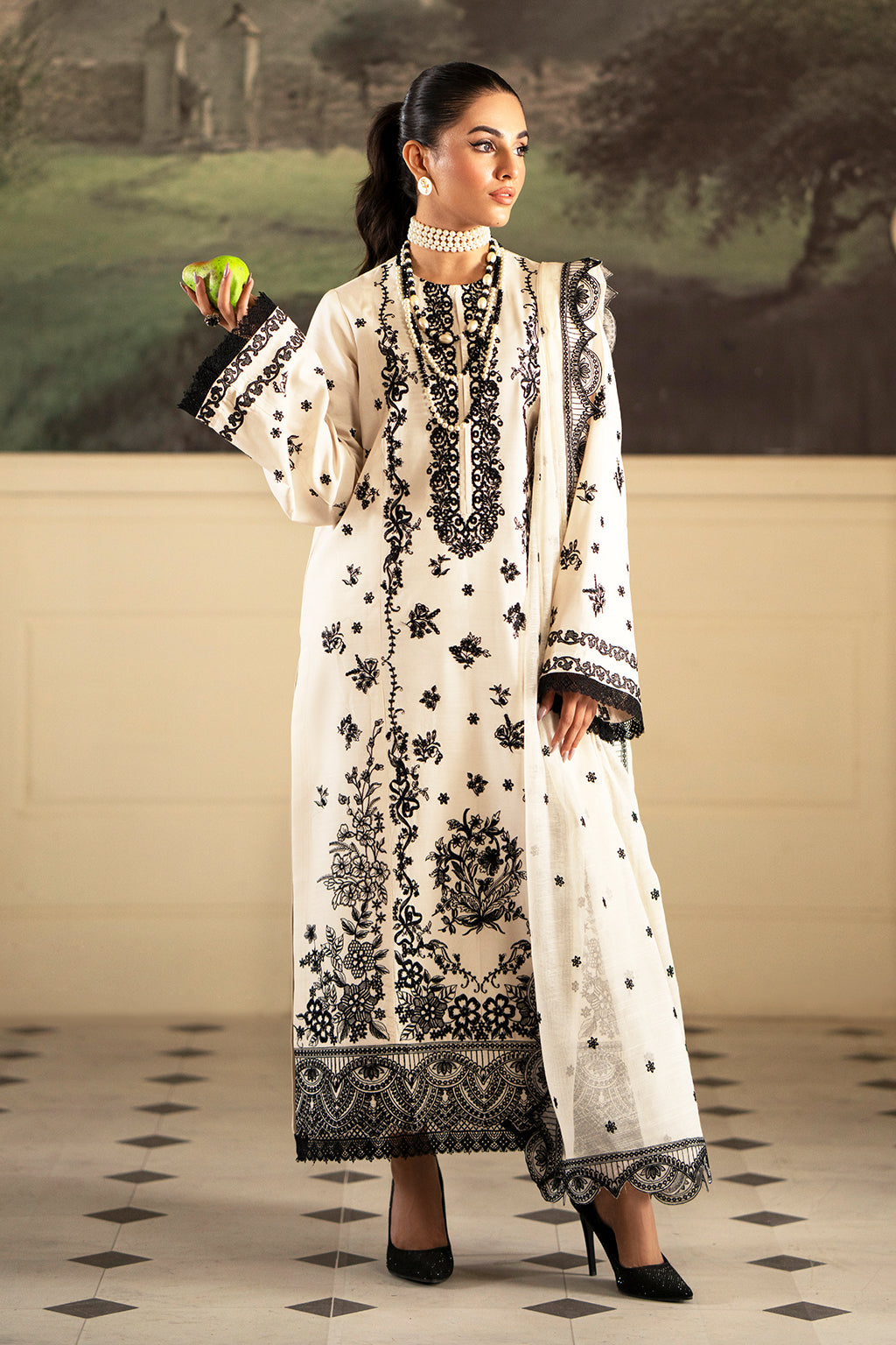 Saad Shaikh | Lumiere Winter |  D-05 Stellaire - Pakistani Designer Dress - by Saad Shaikh | Type: Ladies Clothes - 100% Original at Saira Sultan