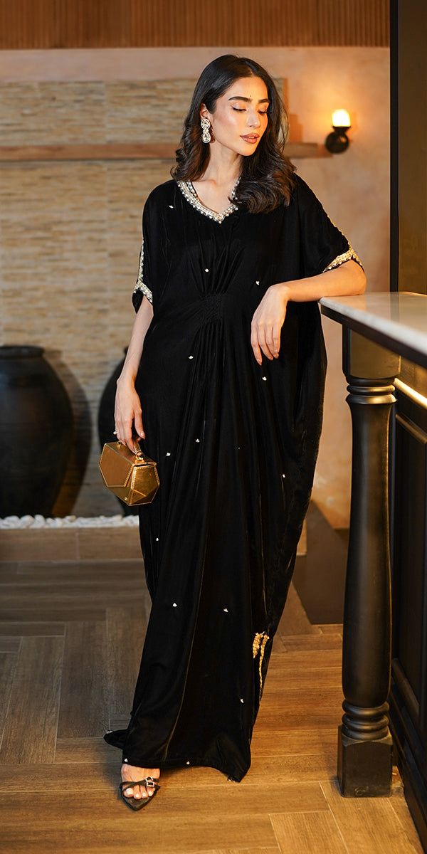 Erum Khan | Velvet Wisper | Black Swan L Black Velvet