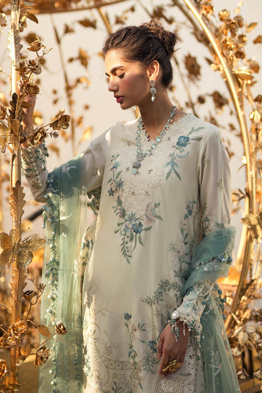 Sana Safinaz | Luxury Collection 24 | L241-003A-3CT - Pakistani Designer Dress - by Sana Safinaz | Type: Luxury - 100% Original at Saira Sultan