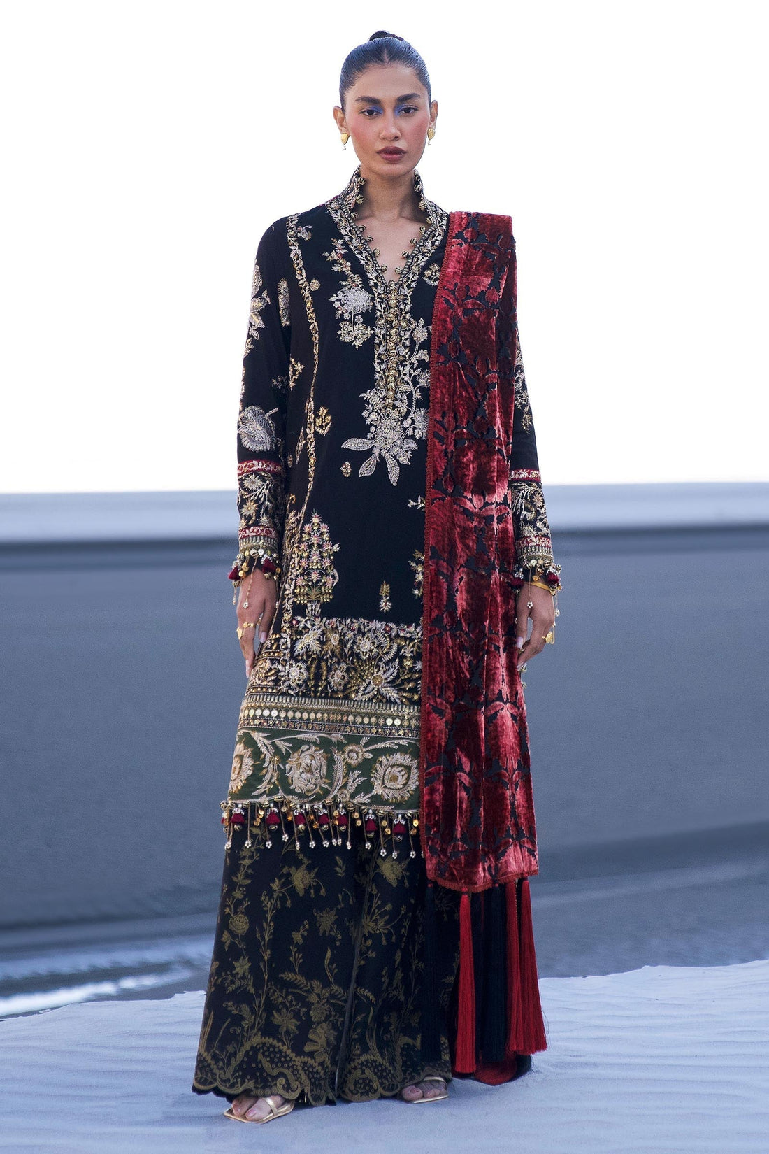 Sana Safinaz | Winter Shawl 24 | S241-001A-3CP - Pakistani Designer Dress - by Sana Safinaz | Type: Ladies Clothes - 100% Original at Saira Sultan
