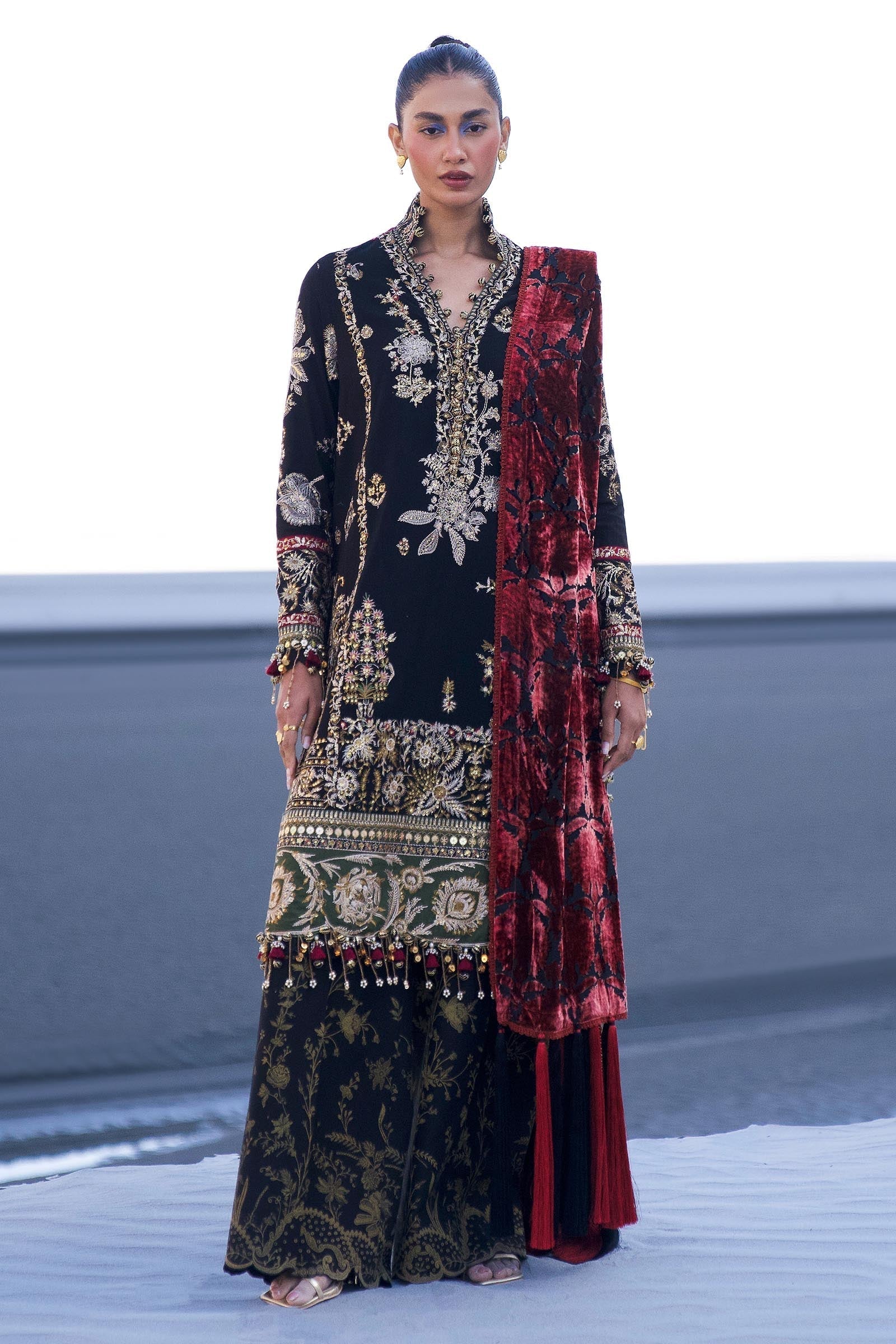 Sana Safinaz | Winter Shawl 24 | S241-001A-3CP - Pakistani Designer Dress - by Sana Safinaz | Type: Ladies Clothes - 100% Original at Saira Sultan
