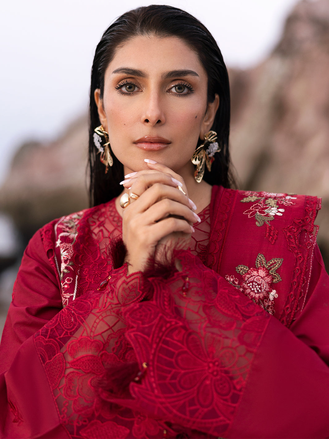 Mahnur | Sirena Luxury Lawn 25 | Scarlett M Red Lawn