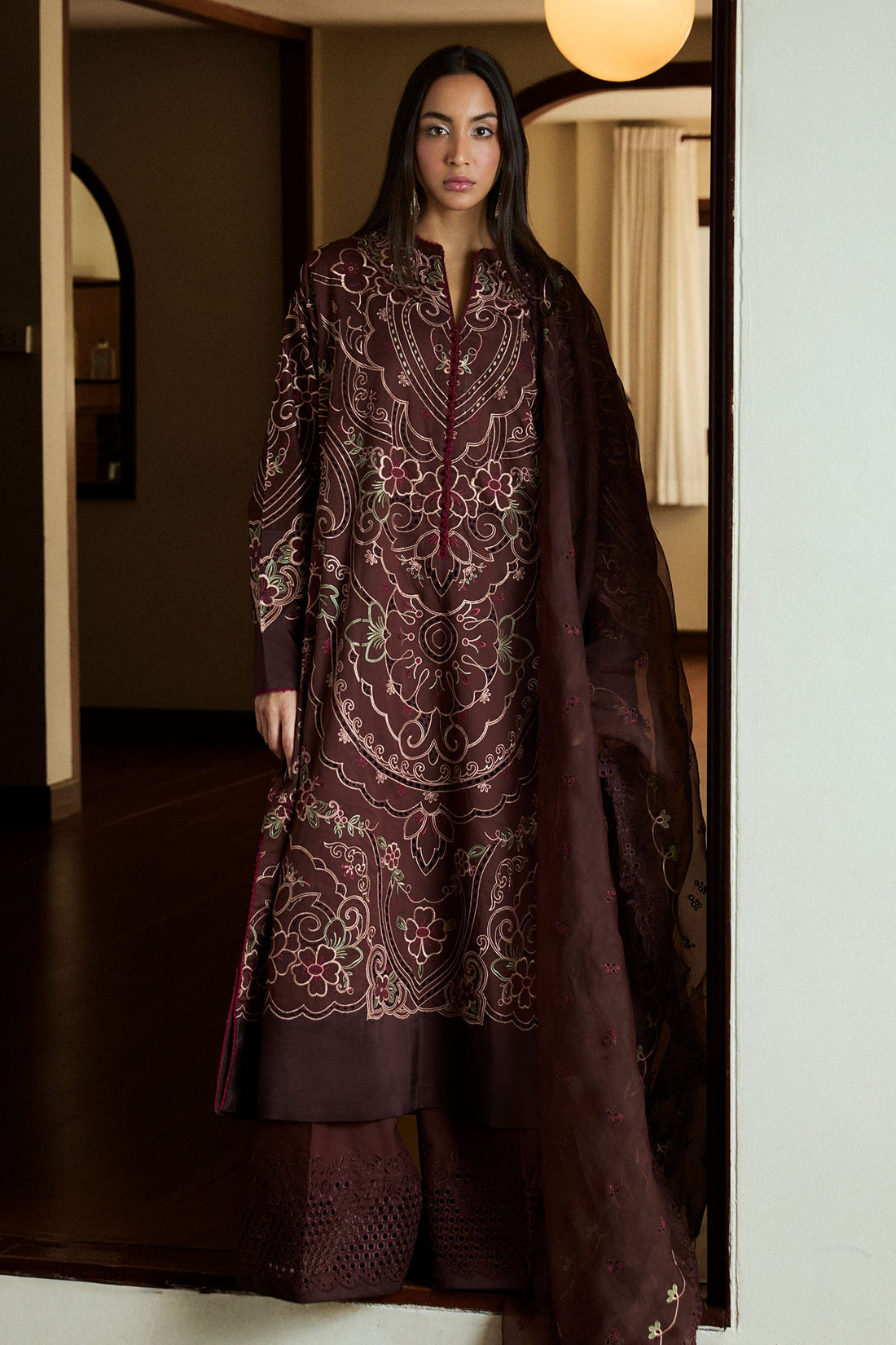 Zara Shahjahan | Satori 25 | Shizumi-4B XS Burgundy Lawn