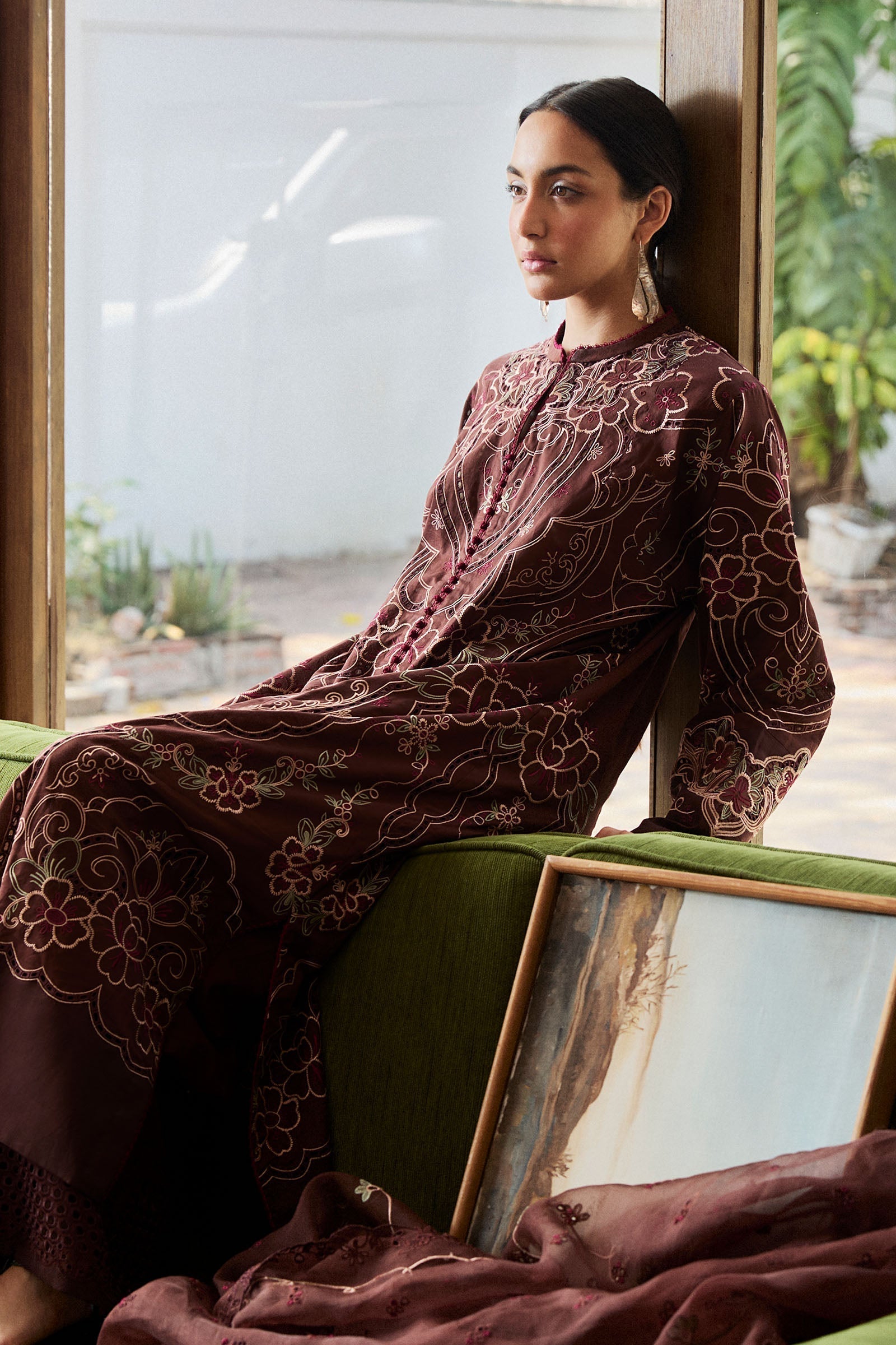 Zara Shahjahan | Satori 25 | Shizumi-4B M Burgundy Lawn