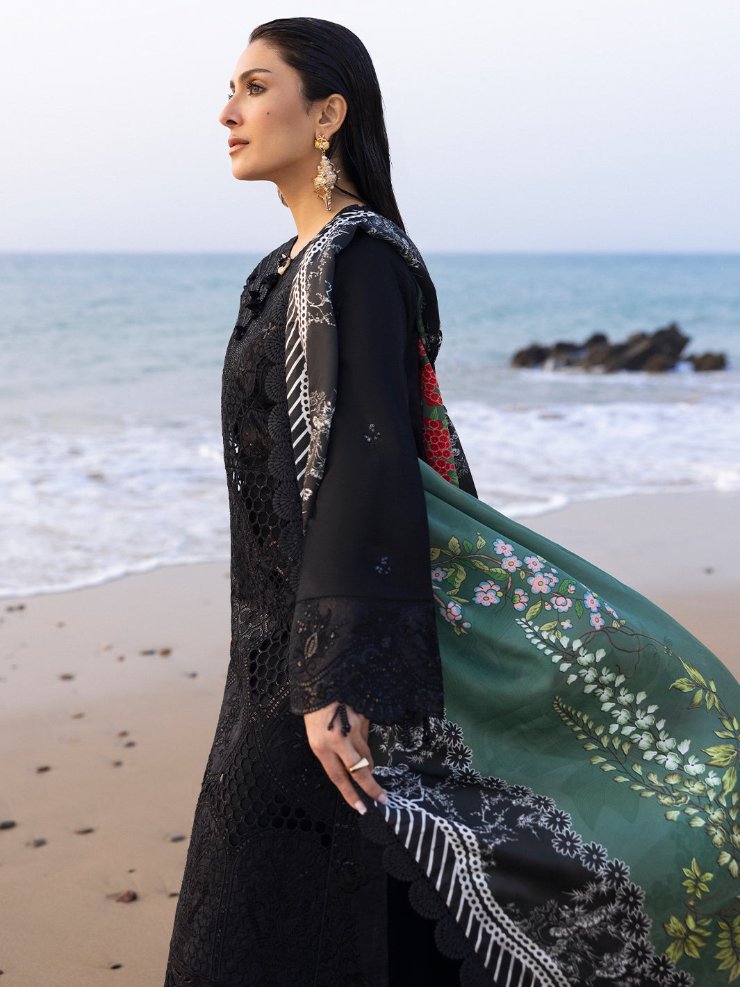 Mahnur | Sirena Luxury Lawn 25 | Sierra XL Black Lawn
