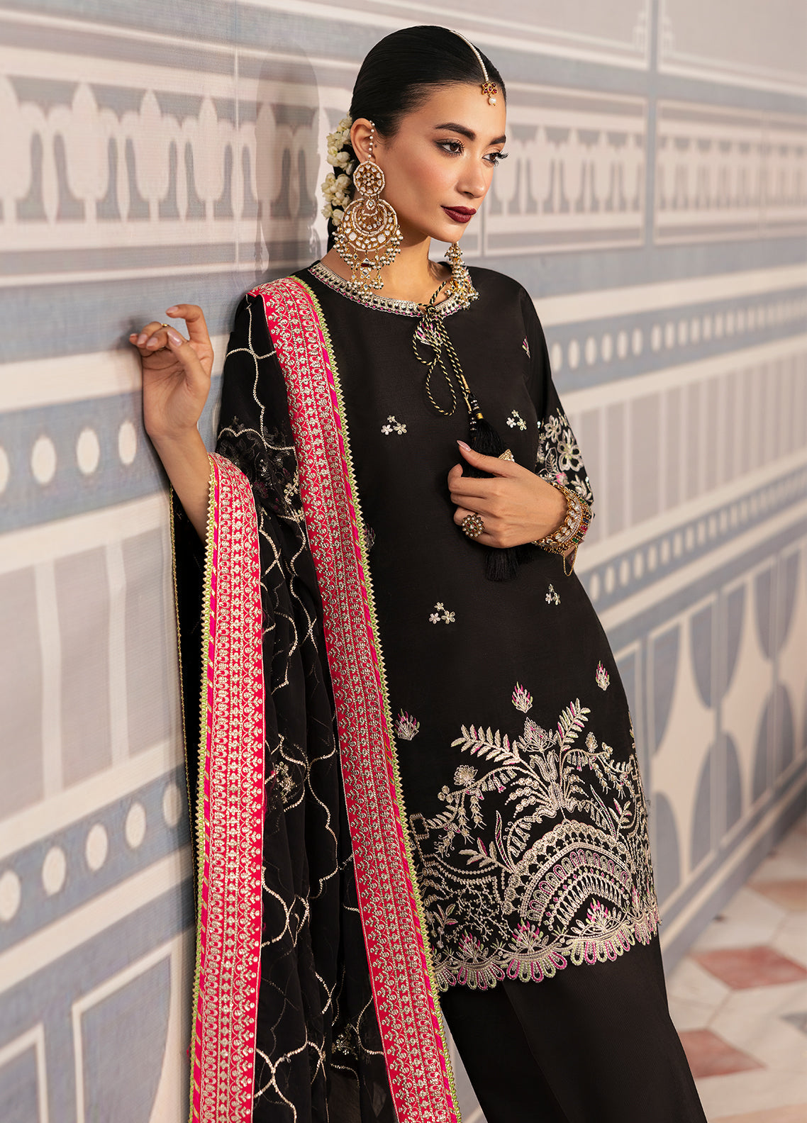 Sahane | There She Glows | TSG-01 Noir M Black Raw Silk