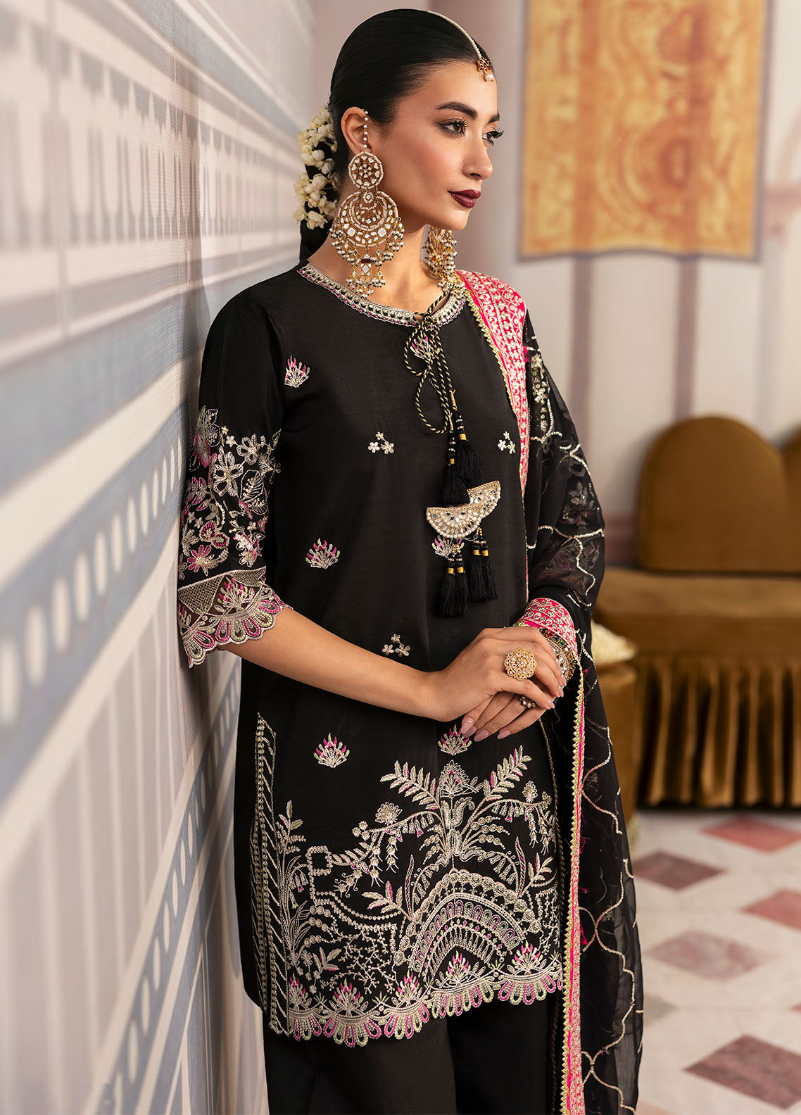 Sahane | There She Glows | TSG-01 Noir XL Black Raw Silk