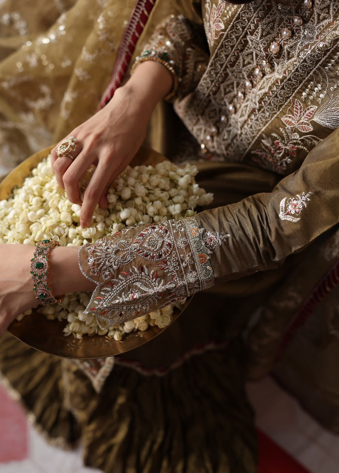 Sahane | There She Glows | TSG-02 Olivine - There She Glows M Dull Brown Raw Silk