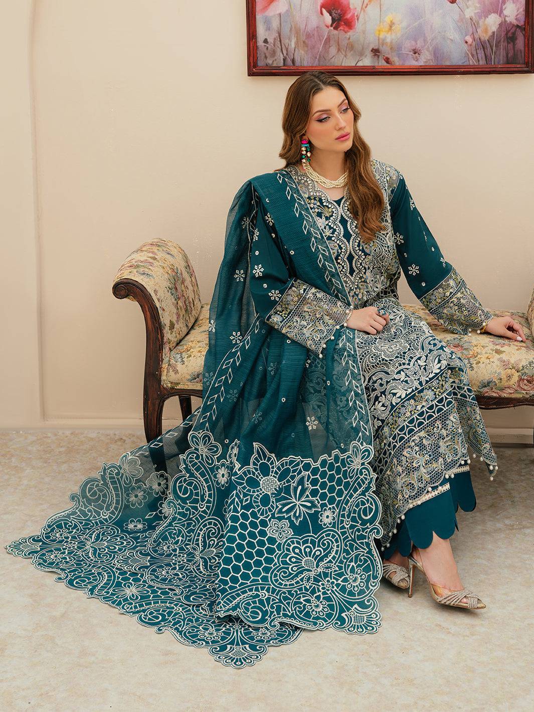 Mahnur | Allenura Luxury Lawn 24 | TUSCANY - Pakistani Designer Dress - by Mahnur | Type: Luxury - 100% Original at Saira Sultan