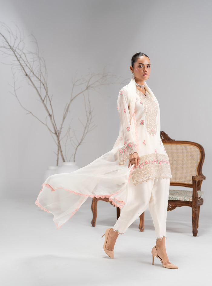 Zainab Chottani | Eid Pret 25 | Avia M Milk White Silk