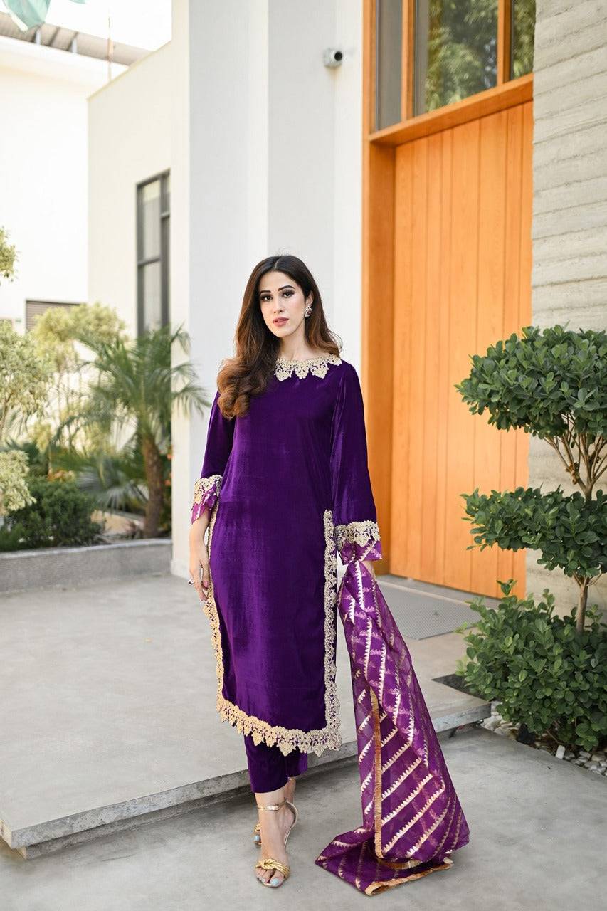 Leon | Leon Luxe Collection | MAHROZE - Pakistani Designer Dress - by Leon | Type: Formal - 100% Original at Saira Sultan