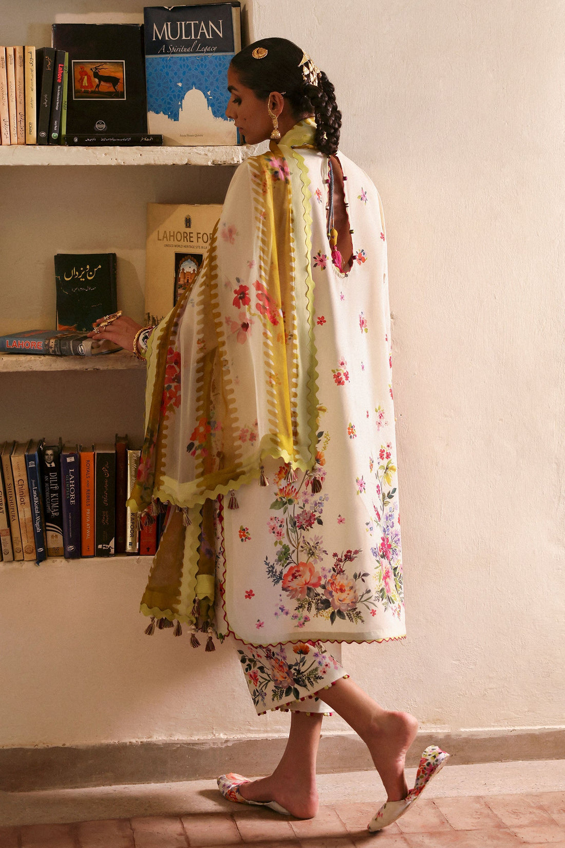 Zaha | Festive Lawn 25 | CHANDNI (ZF-25-10) XS Beige Lawn