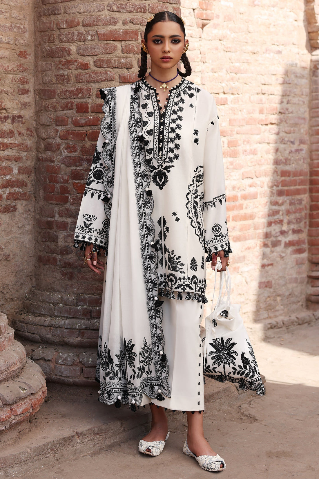 Zaha | Festive Lawn 25 | ZARMINA (ZF-25-08) XS Pearl White Lawn