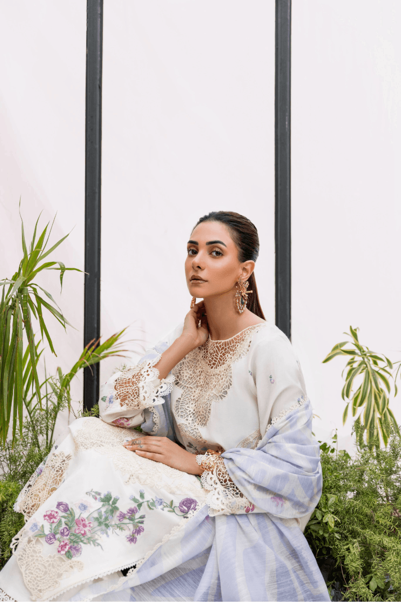 Manara | Mgrolia Garden 25 | MIRAGE - Pakistani Designer Dress - by Manara | Type: Ladies Clothes - 100% Original at Saira Sultan