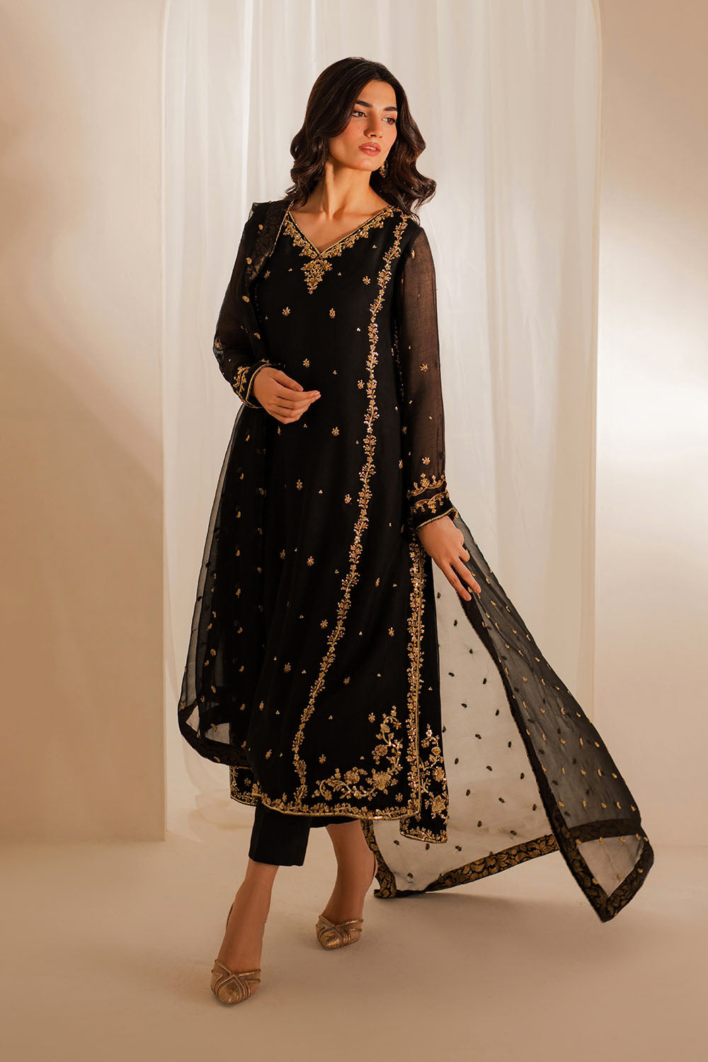 Vintage | Celine Luxe | Kaia - Pakistani Designer Dress - by Vintage - Type : Ladies Clothes - 100% Original at Saira Sultan