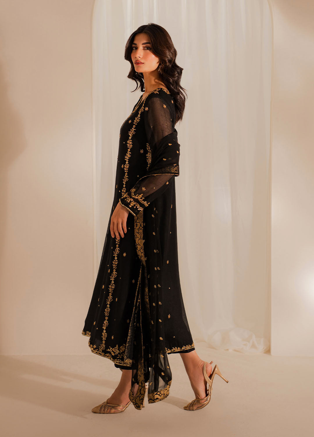 Vintage | Celine Luxe | Kaia - Pakistani Designer Dress - by Vintage - Type : Ladies Clothes - 100% Original at Saira Sultan