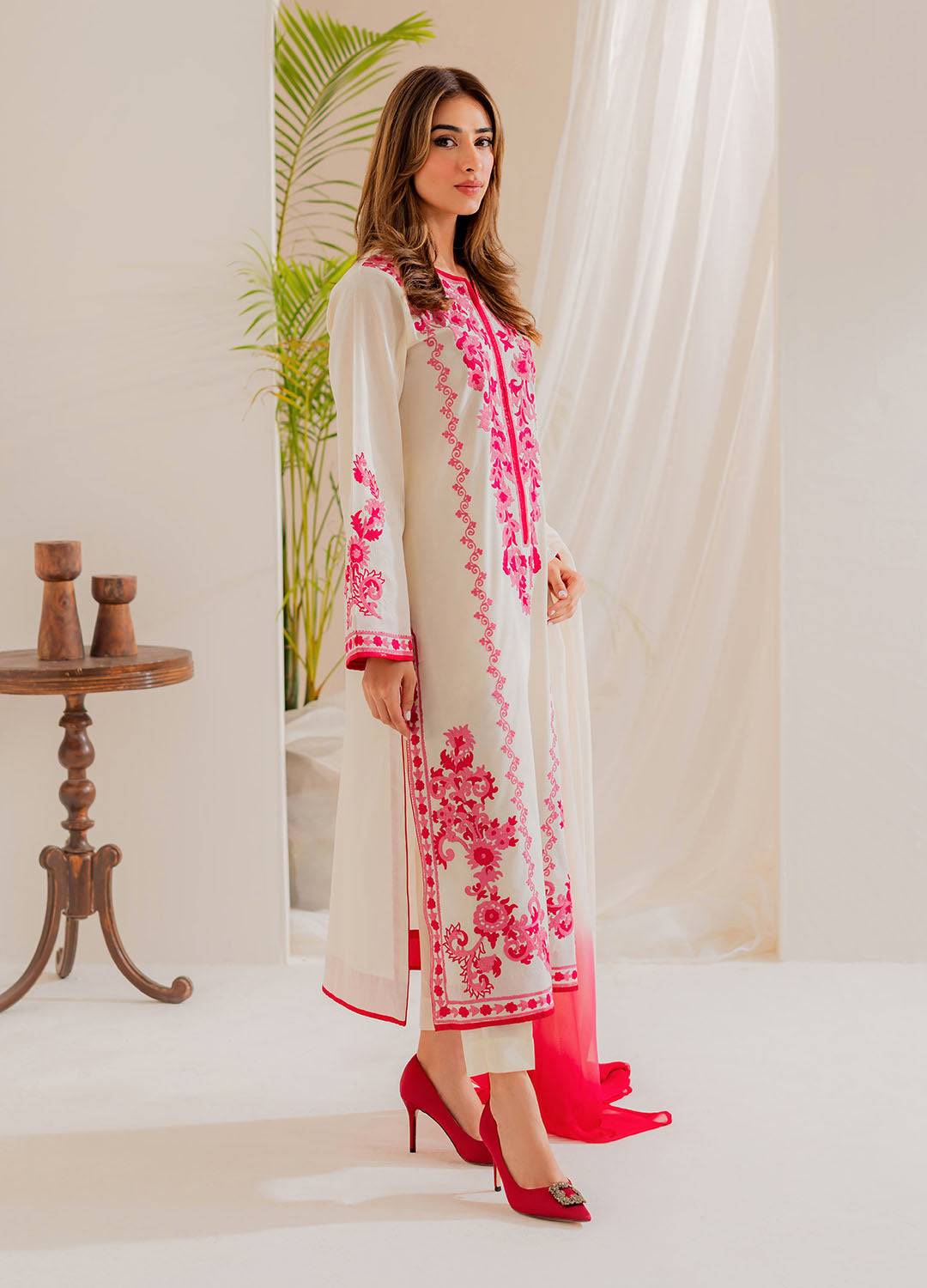 Vintage | Celine Luxe | Selina - Pakistani Designer Dress - by Vintage - Type : Ladies Clothes - 100% Original at Saira Sultan