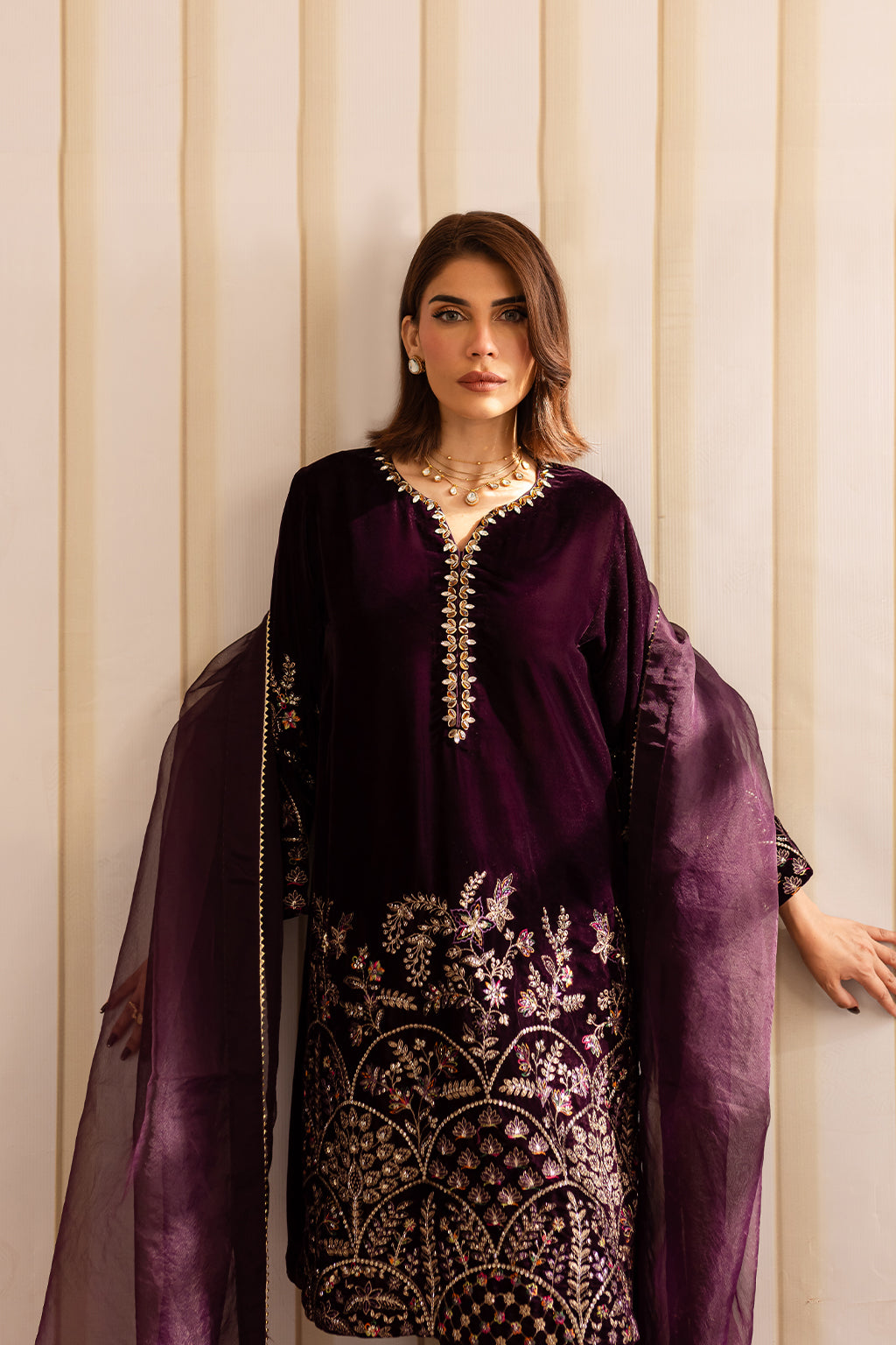 Vanya | Velvet Formals 24 | KV-52 M Dark Plum Velvet