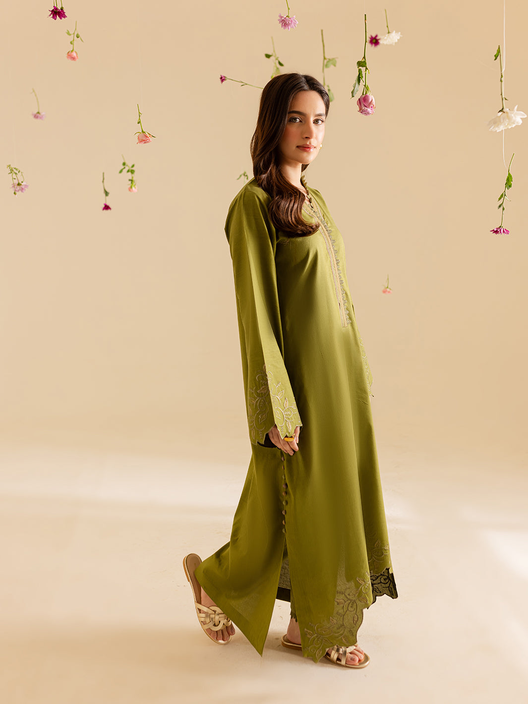 Mahnur | Petal Whispers Lawn Pret | Verdant L mendhi Lawn
