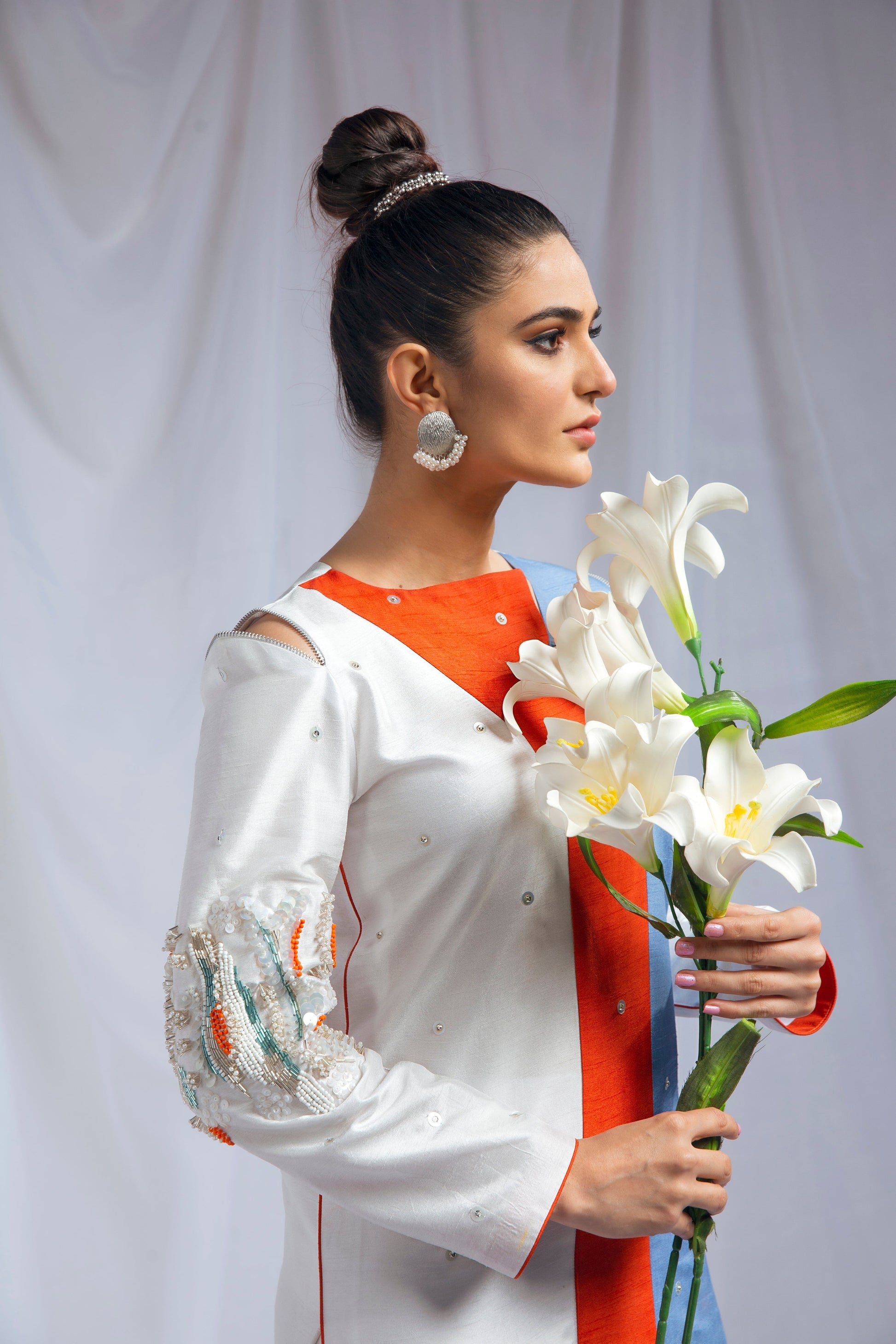 Hana | Viridity Ready to Wear | Marlin -VRT-012 L White Raw Silk