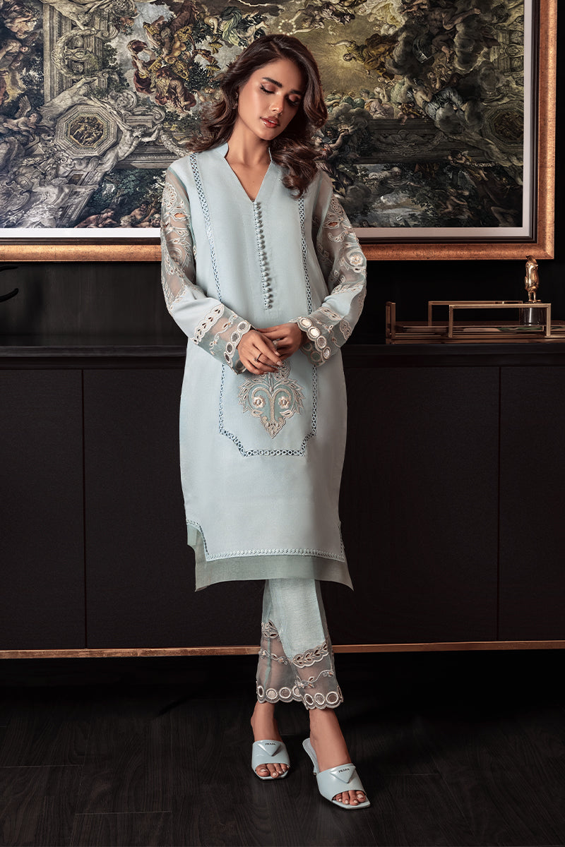 Wardha Saleem | Zimal Silk Edit | Vianne - Pakistani Designer Dress - by Wardha Saleem - Type : Ladies Clothes - 100% Original at Saira Sultan