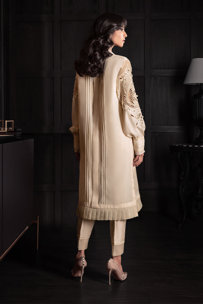 Wardha Saleem | Zimal Silk Edit | Alara - Pakistani Designer Dress - by Wardha Saleem - Type : Ladies Clothes - 100% Original at Saira Sultan