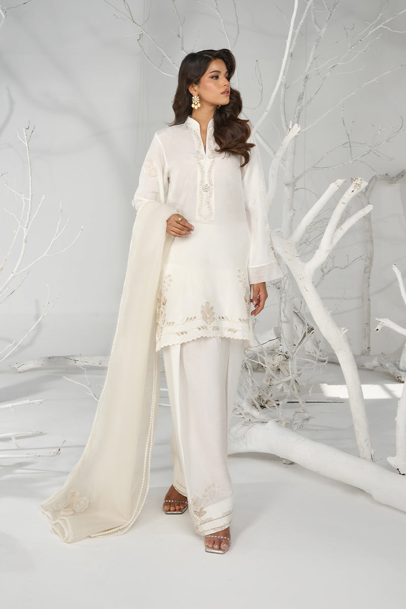 Wardha Saleem | Zimal Silk Edit | Nour - Pakistani Designer Dress - by Wardha Saleem - Type : Ladies Clothes - 100% Original at Saira Sultan