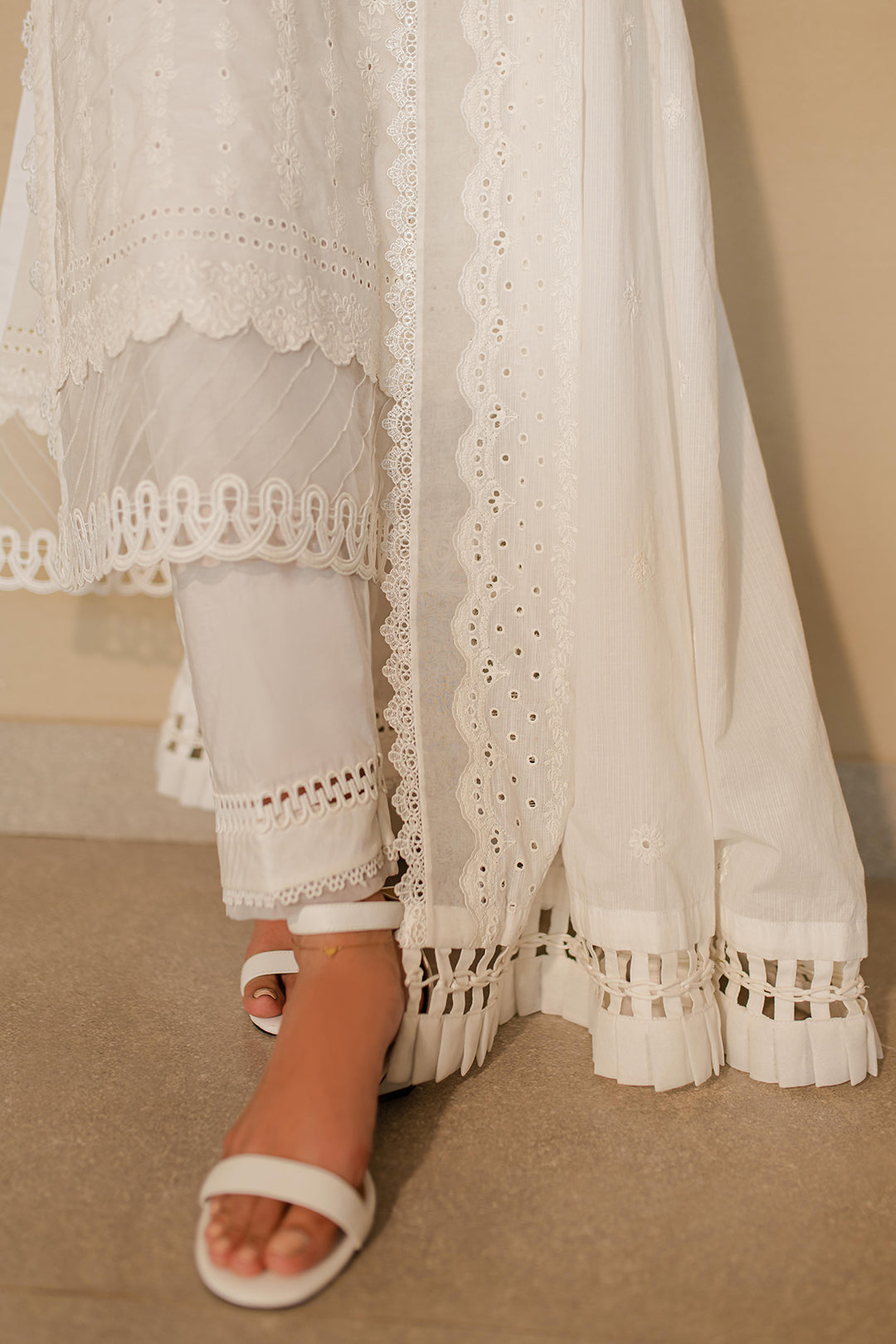Zellbury | Unstitched 3 Piece Chikankari | Embroidered Shirt Shalwar Dupatta - 0704