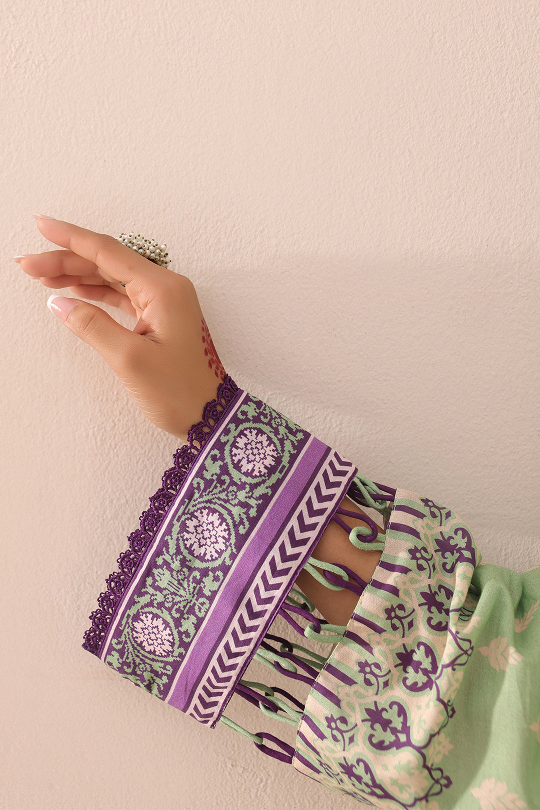 Zellbury | Unstitched 3 Piece Lawn | Shirt Shalwar Dupatta - 1696