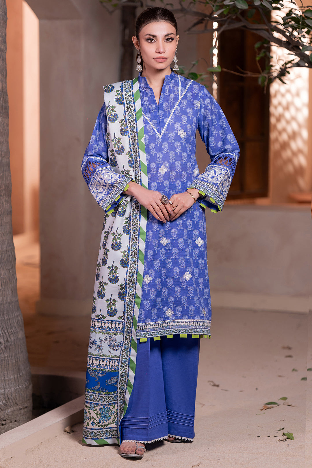 Zellbury | Unstitched 3 Piece Khaddar | Embroidered Shirt Shalwar Dupatta - 0589