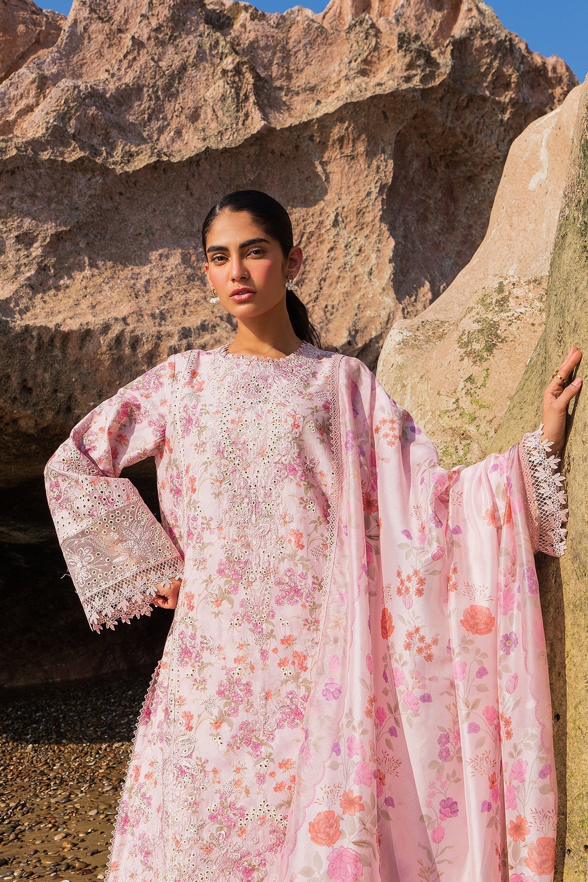 Afrozeh | Endless Summer | Zar M Baby Pink Lawn