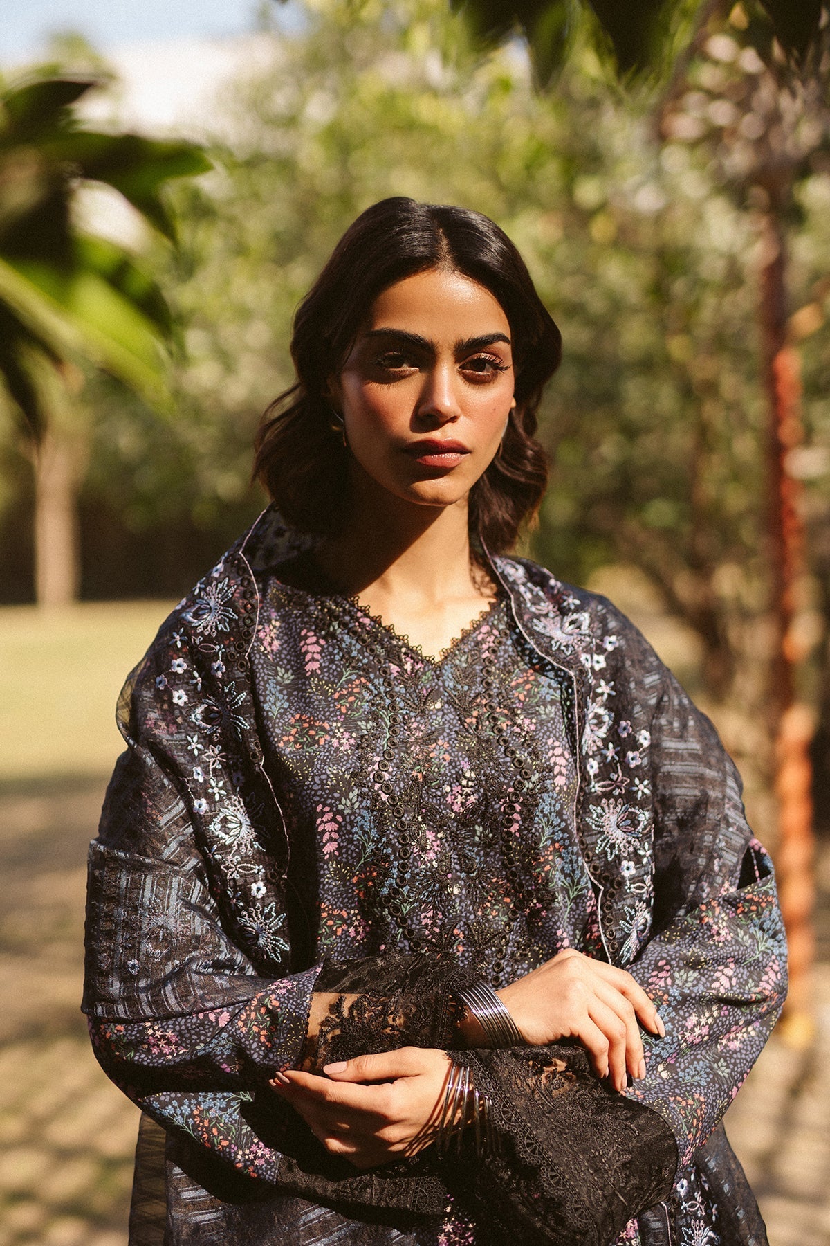 Ayzel | The Bare Minimum | Aziel M Black Lawn