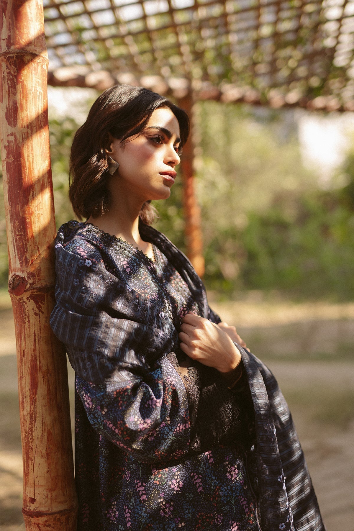Ayzel | The Bare Minimum | Aziel L Black Lawn