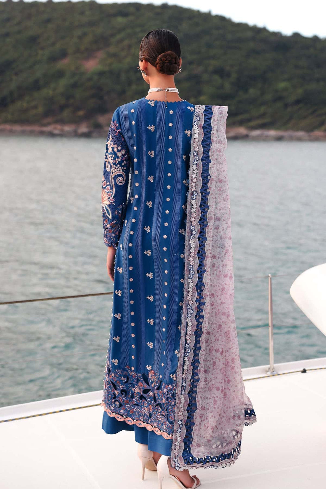 Afrozeh | Lawn 25 | Eclipse XS Blue Lawn