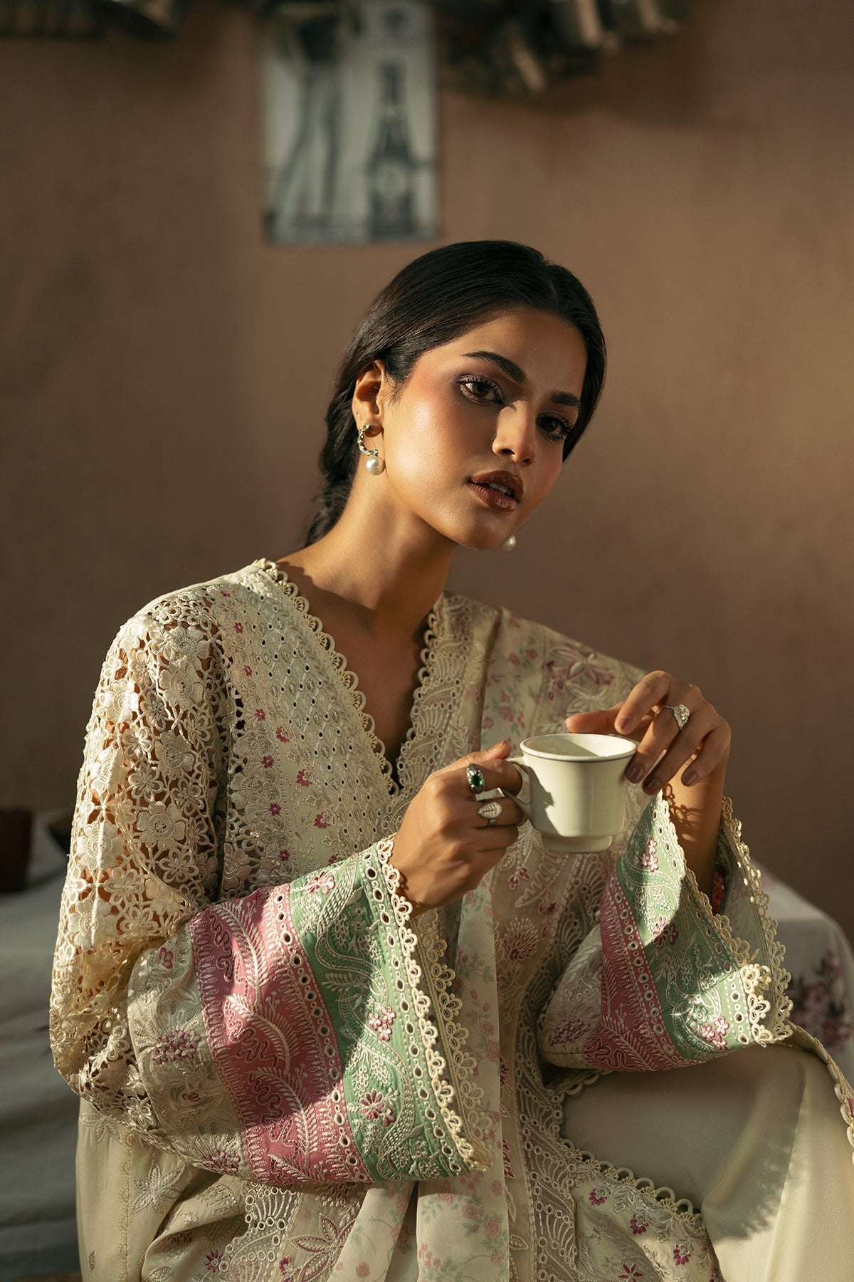 Afrozeh | Mulaqaat Lawn | Mohabbat M Beige Lawn