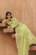 Ayzel | The Bare Minimum | Verda L Apple Green Lawn