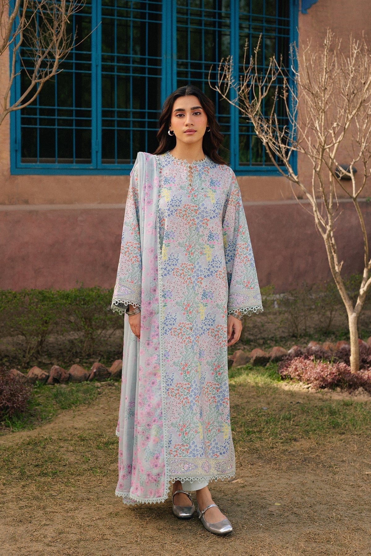 Ayzel | The Bare Minimum | Vivezza XS Pastel Blue Lawn